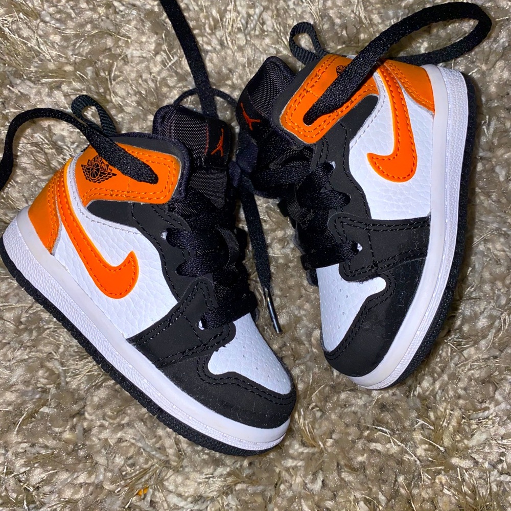 COPY - Retro Jordan’s 1’s